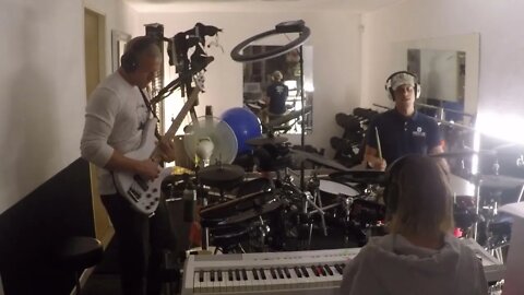 Apr 15, 2022 - the BASS is BACK: funk jazz FUSION freestyle RIDICULOUSNESS - JHE 1 of 1