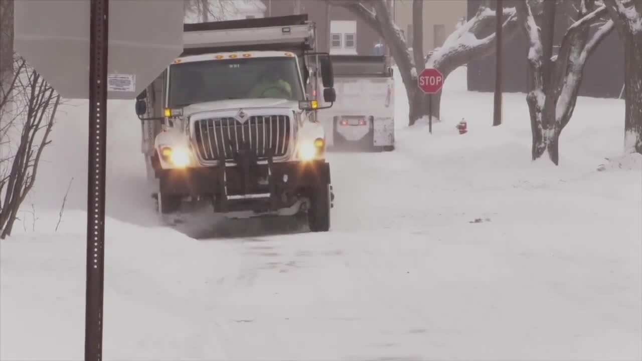 Snowstorm arrived in mid-Michigan, here is what you need to know