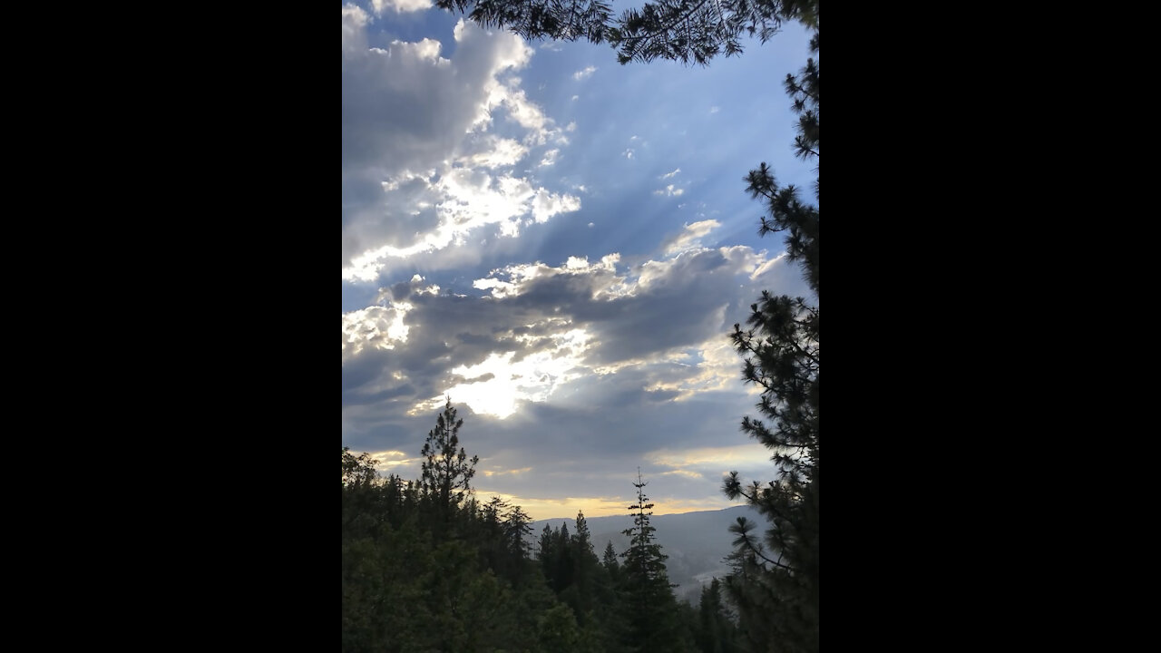 Stunning timelapse of sunset over the Feather River Canyon