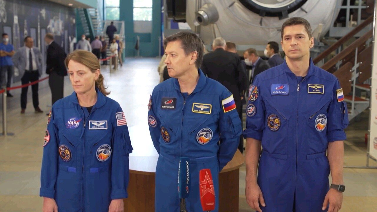 Expedition 70 space station crew undergoes 🚀🌌