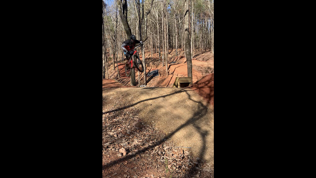 Mountain Biking MTB RideBhm Alabama's downhill bike park - choose highest resolution in settings