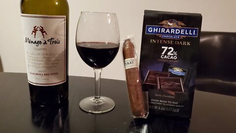 Liga Privada Unico Feral Flying Pig cigar review
