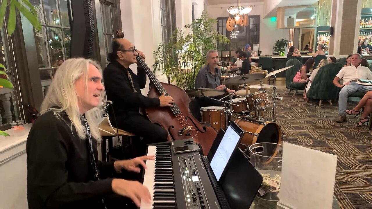 When someone wants to hear 'Piano Man' and this happens...
