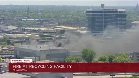 Fire at recycling facility in Milwaukee