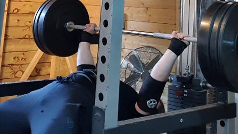 5x3 92.5 Kgs Paused Bench Press Back-Off Sets. Last Set.