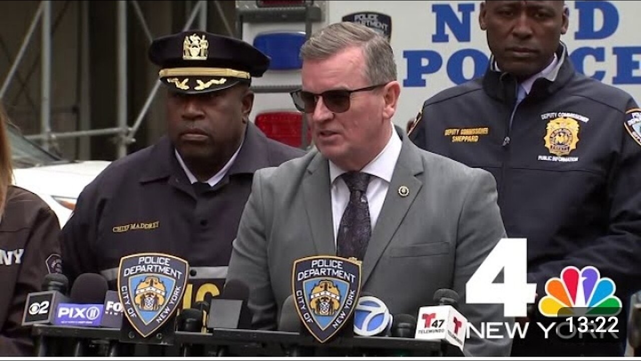 NYPD gives update after man set himself on fire outside Trump courthouse