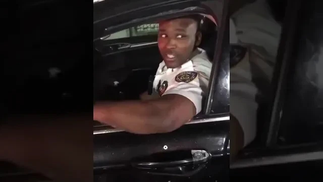 no respect for NYPD CAPTAIN don’t respect they own🤣