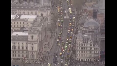 BRITISH FARMERS TRACTOR PROTEST🚜🚏🚍🚜🧑‍🌾📸OVER INHERITANCE TAX💷🚜👨‍🌾💫