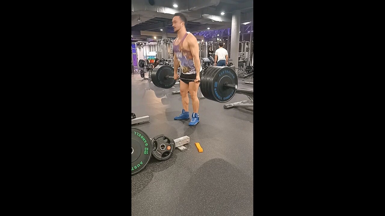 Barbell Deadlift (180kg/397lb)