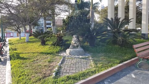 Plaza de Armas de Nuevo Chimbote - Perú - Video5