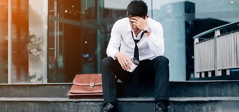 MAIS HOMENS PERDENDO SEUS EMPREGOS, NÃO IMPORTANDO SUAS QUALIFICAÇÕES! ESTOU ESPERANDO O REBATE!