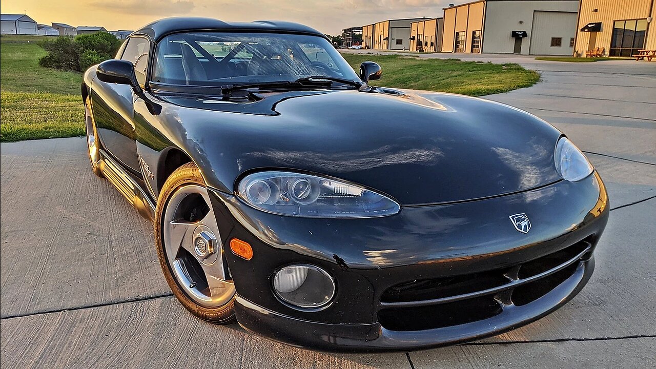 1995 Dodge Viper RT/10 8.0L V10 6-Speed Convertible 30k Original Miles 2-Owner