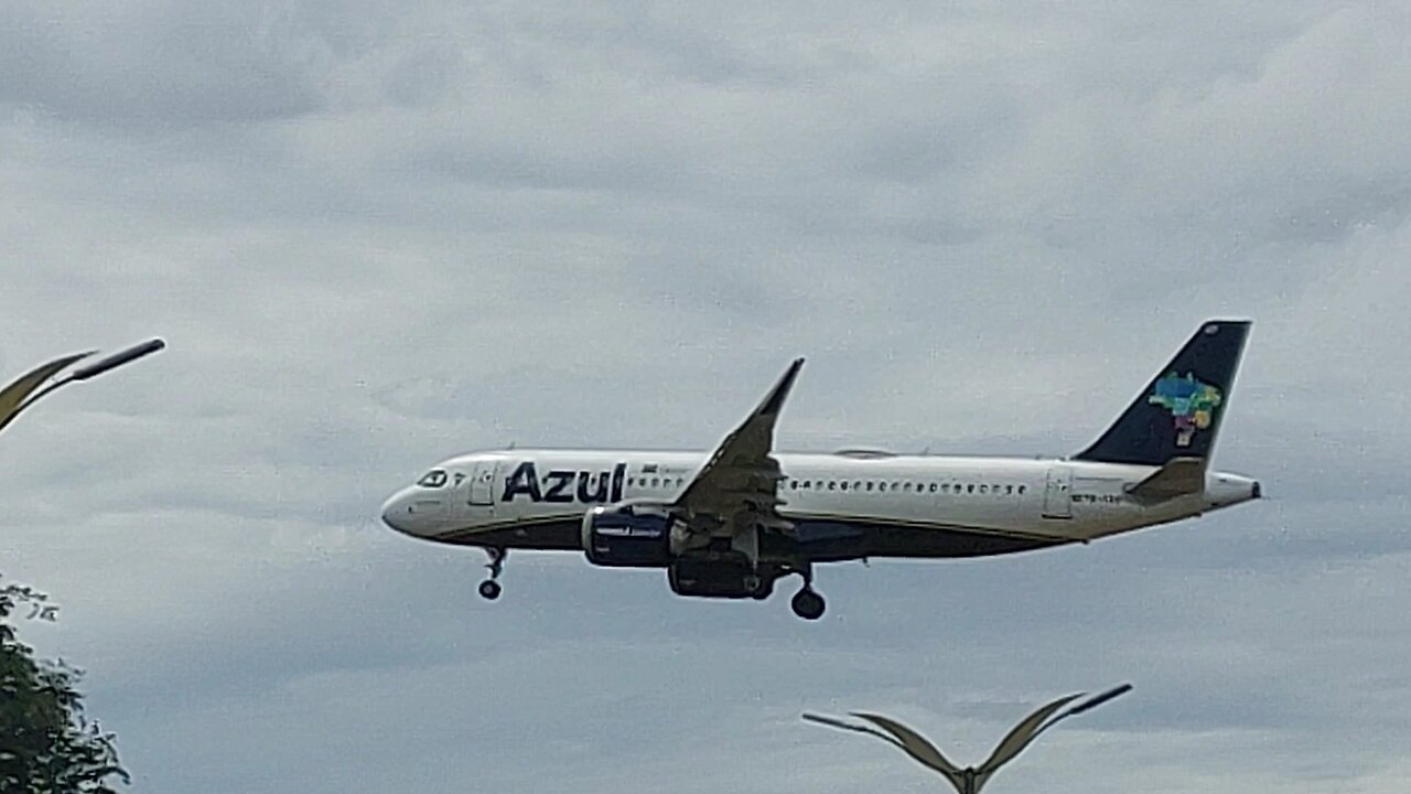 Airbus A320NEO PR-YRO vindo de Campinas para Manaus