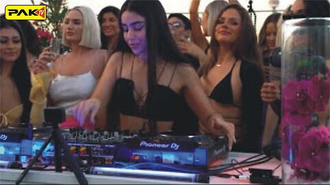 Dana Vicci Gurlz Only Private Live Set @ Hotel