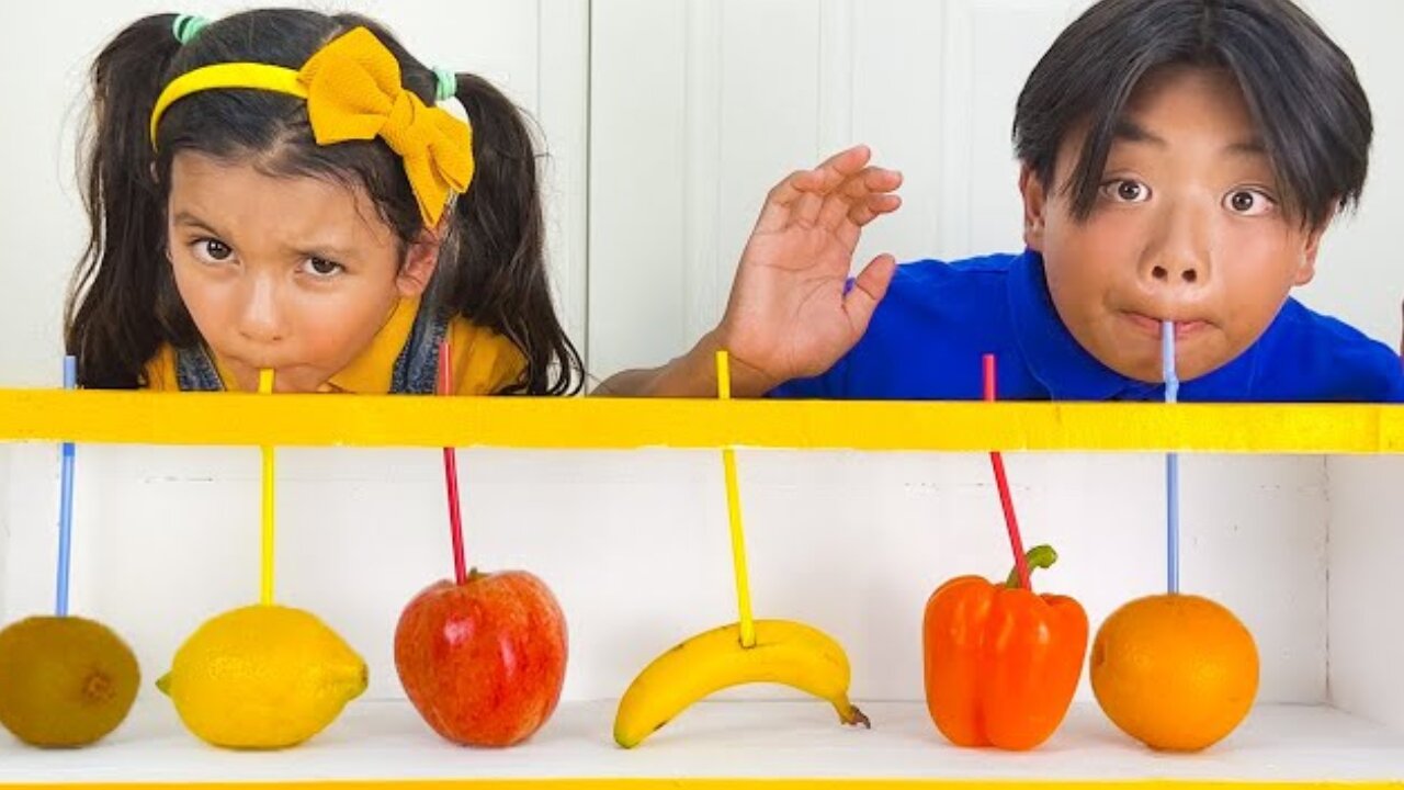 Ellie and Alex Try Fruit Drinks | Healthy Eating for Children