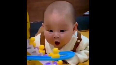 This Kid has a FULL OF AWE In Every Moment