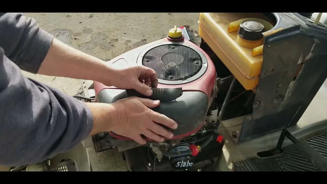 Briggs and Stratton Ignition Coil Replacement - Murray Lawn Tractor