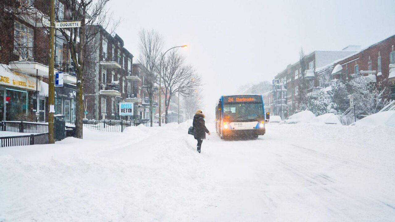 Here's When Every Province Should Brace For The First Snowfall Of This Year's Early Winter