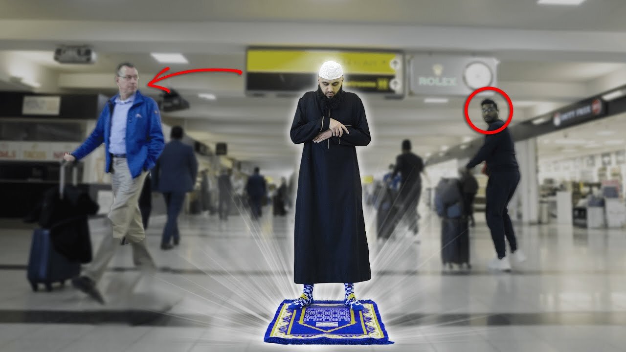 Muslim Praying in Airport Social Experiment!