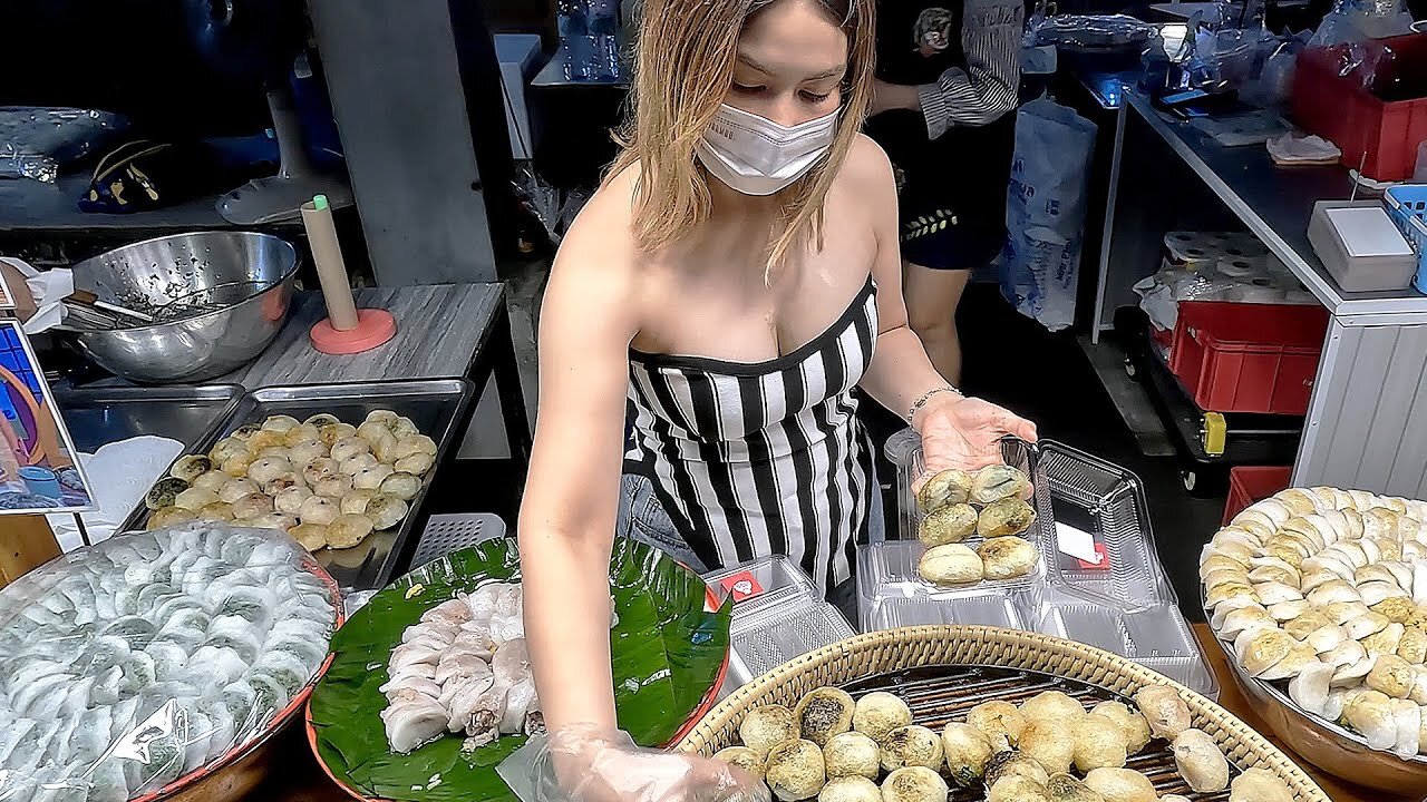 Pattaya Weekend Night Market Most Popular Fried Dumplings - Thai Street Food