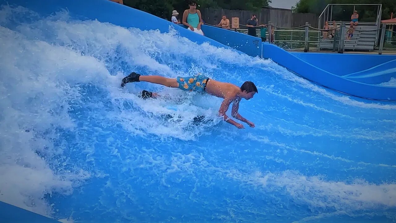 flowrider - Zach - 4 at Soak City, Kings Island