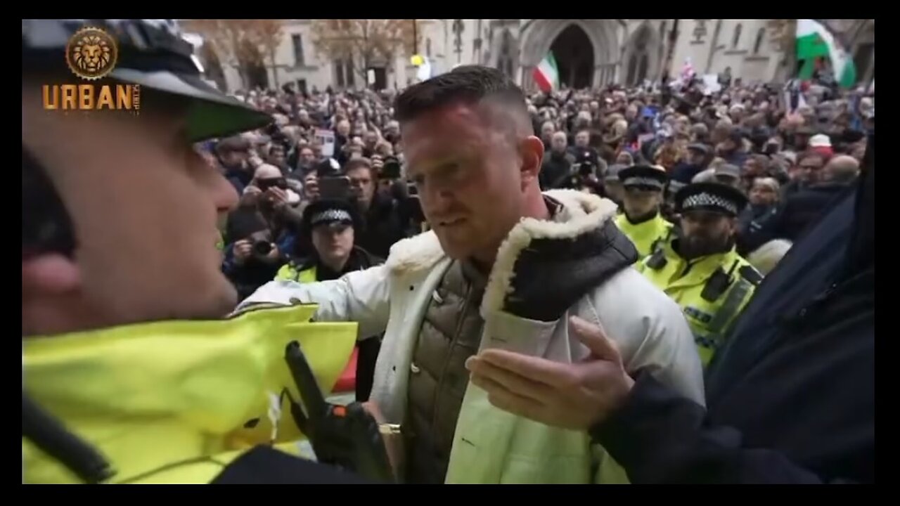 Journalist Tommy Robinson arrested while covering a pro-Palestine protest