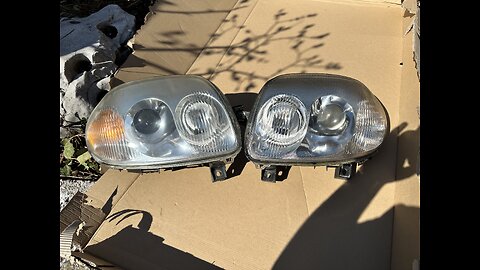 Car hradlights polish