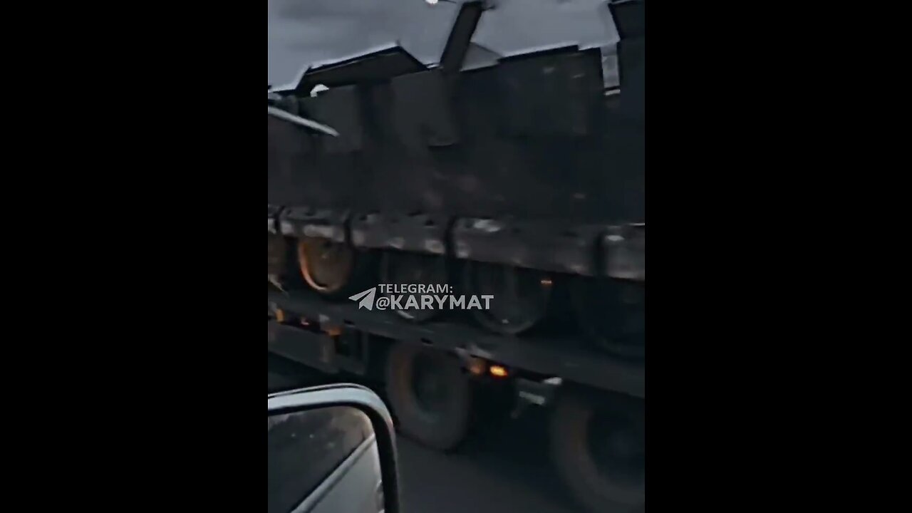 Ukrainians evacuating the remains of M2A2 Bradley ODS-SA in Zaporozhye region.