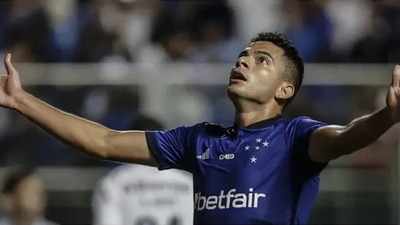 Cruzeiro bate o Grêmio e vence primeira no retorno à Série A