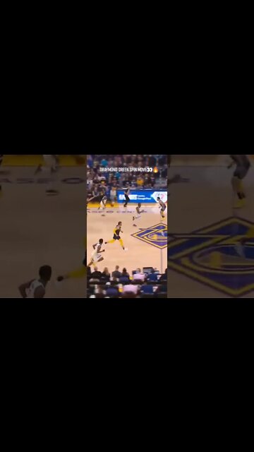Draymond Green with spin move
