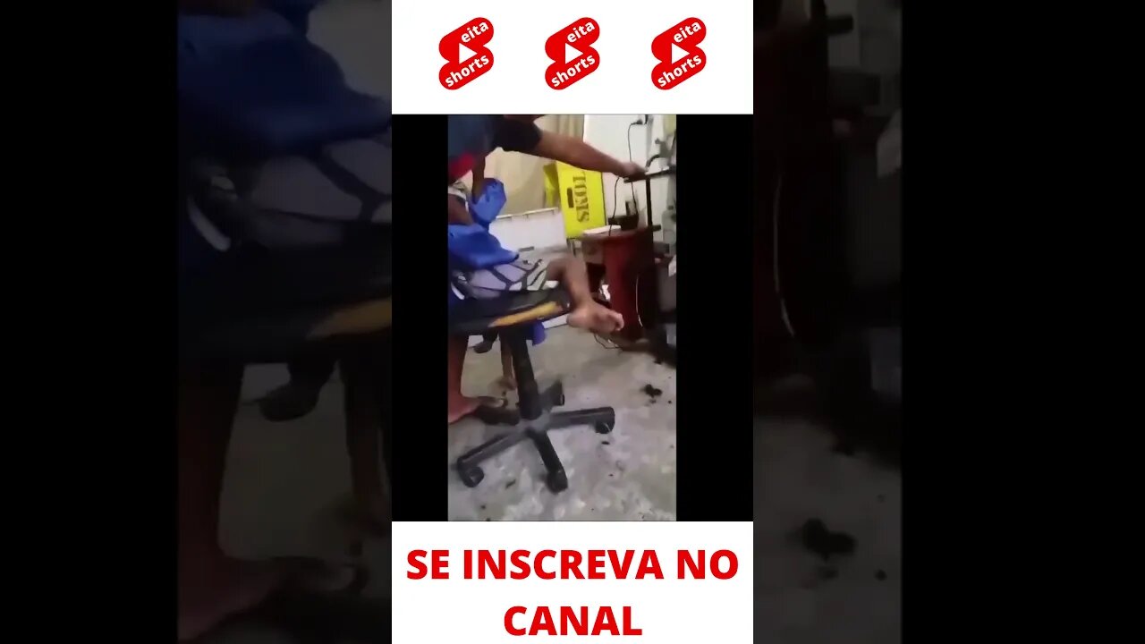 Dormindo no Barbeiro kkk #shorts