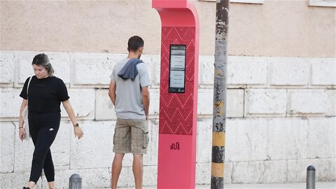 U Šibeniku postavljeno 17 modernih totema za pružanje informacija korisnicima javnog prijevoza