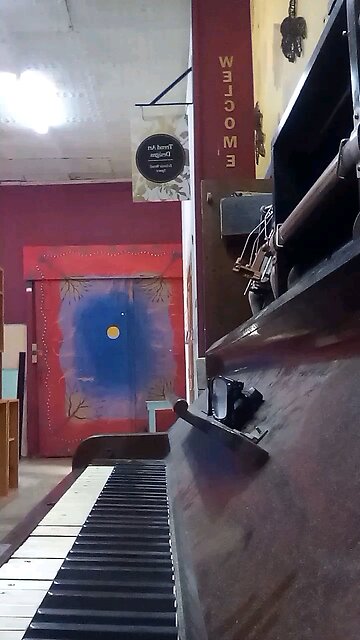 The Sound of Old Wood and Steel. 🎹🕰️🎹