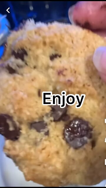 Keto ,Low Carb, Gluten-free Chocolate Chip Cookies