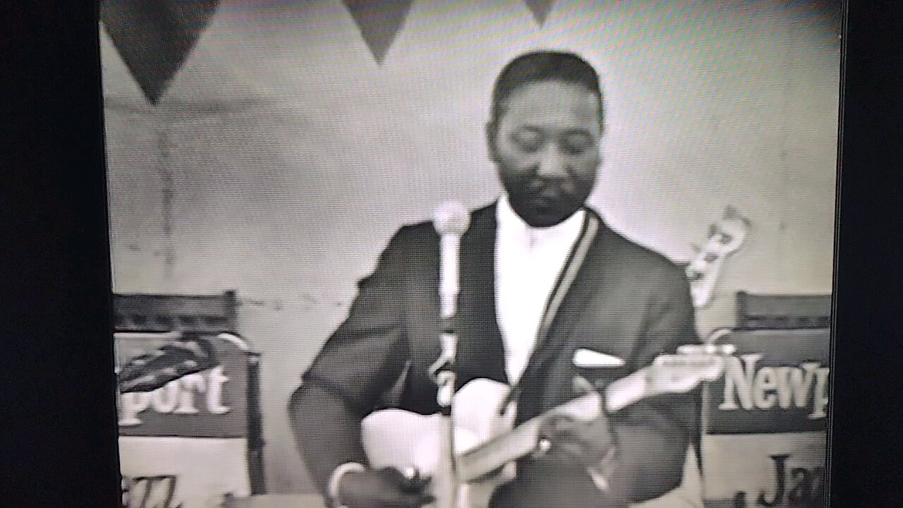 Muddy Waters 1960 Hoochie Coochie Man Live