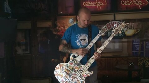 Double neck bass&guitar inspiration