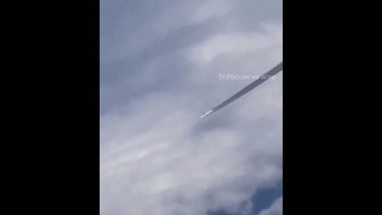 New chemtrails spraying graphene oxide over the American 🇺🇸 population