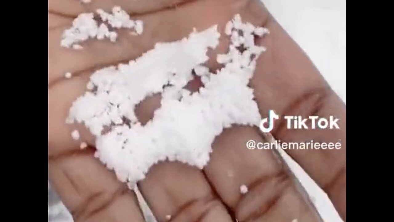 Metal/styrofoam snow falling in the USA