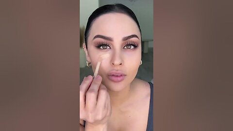 How to apply foundation & concealer Dos & Donts