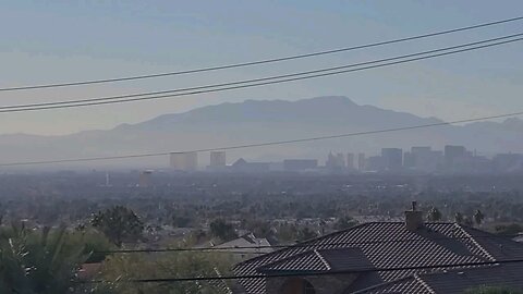 Did you see the smoggy skies over Las Vegas today? Check this out! 12.20.2024 #lasvegas #follow