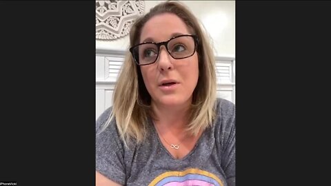 Woman thanks strangers