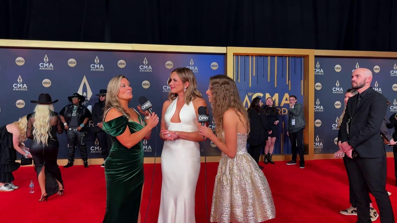 Live From the 58th Annual CMA Awards Red Carpet | Opry