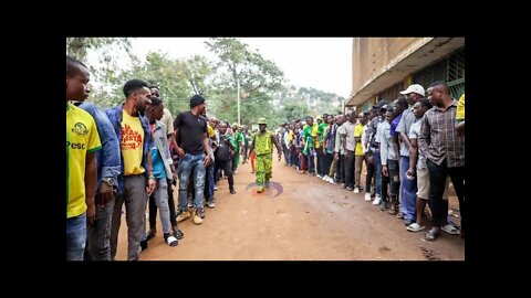 YANGA vs SIMBA: Hapa ni nje ya dimba la CCM Kirumba, Cheki nyomi la watu