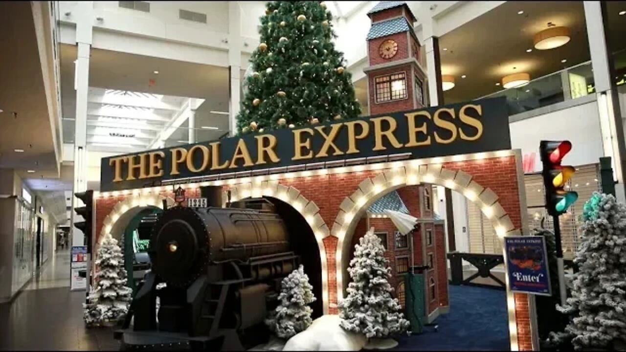 All aboard ‘The Polar Express’ at the Vancouver Mall