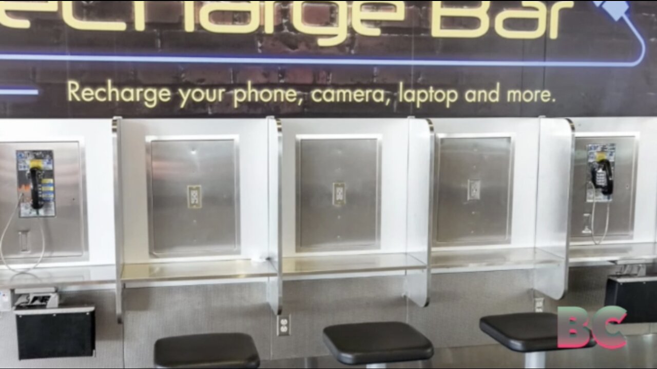 FBI warns against using public phone charging stations