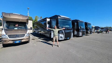 Small, Medium and Large Tours | Jayco Greyhawk 31F, Thor Compass, Winnebago Forza 38W