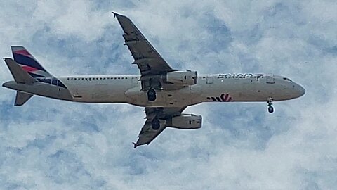 Airbus A321 PT-MXE coming from Rio de Janeiro to Fortaleza