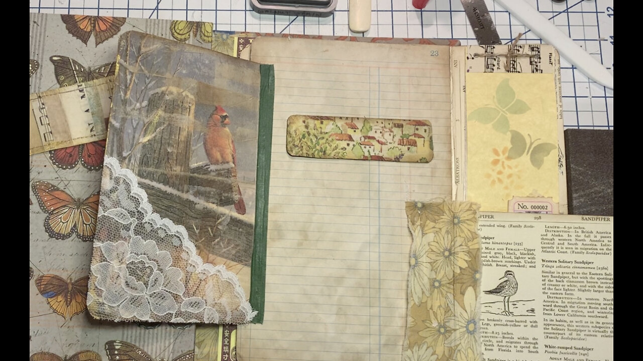 Episode 221 - Junk Journal with Daffodils Galleria - Lap Book Pt. 21