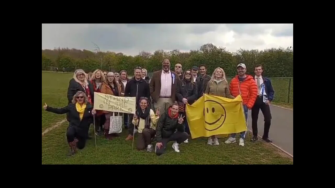David Kurten & Heritage Party candidates @ Stand in the Park - Bromley