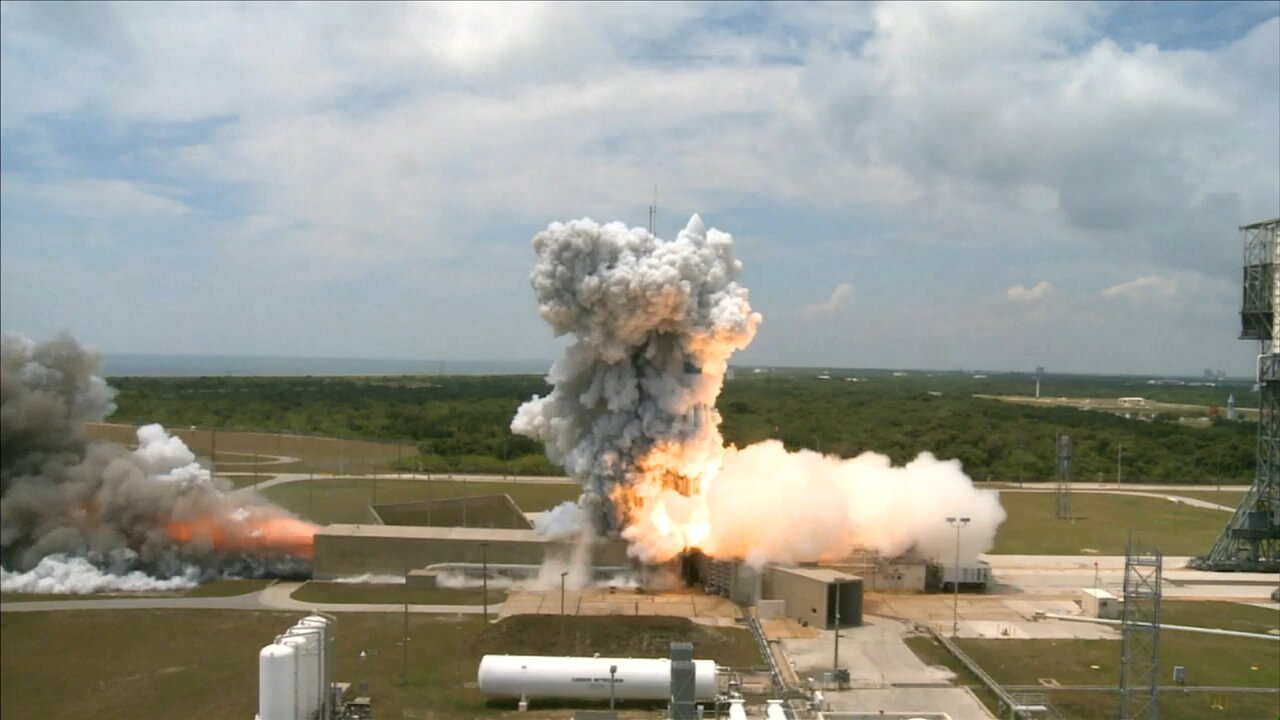 Nasa videos , lounch rocket on space